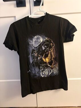 Hot Topic Black Tim Burton Corpse Bride Graphic Tee
